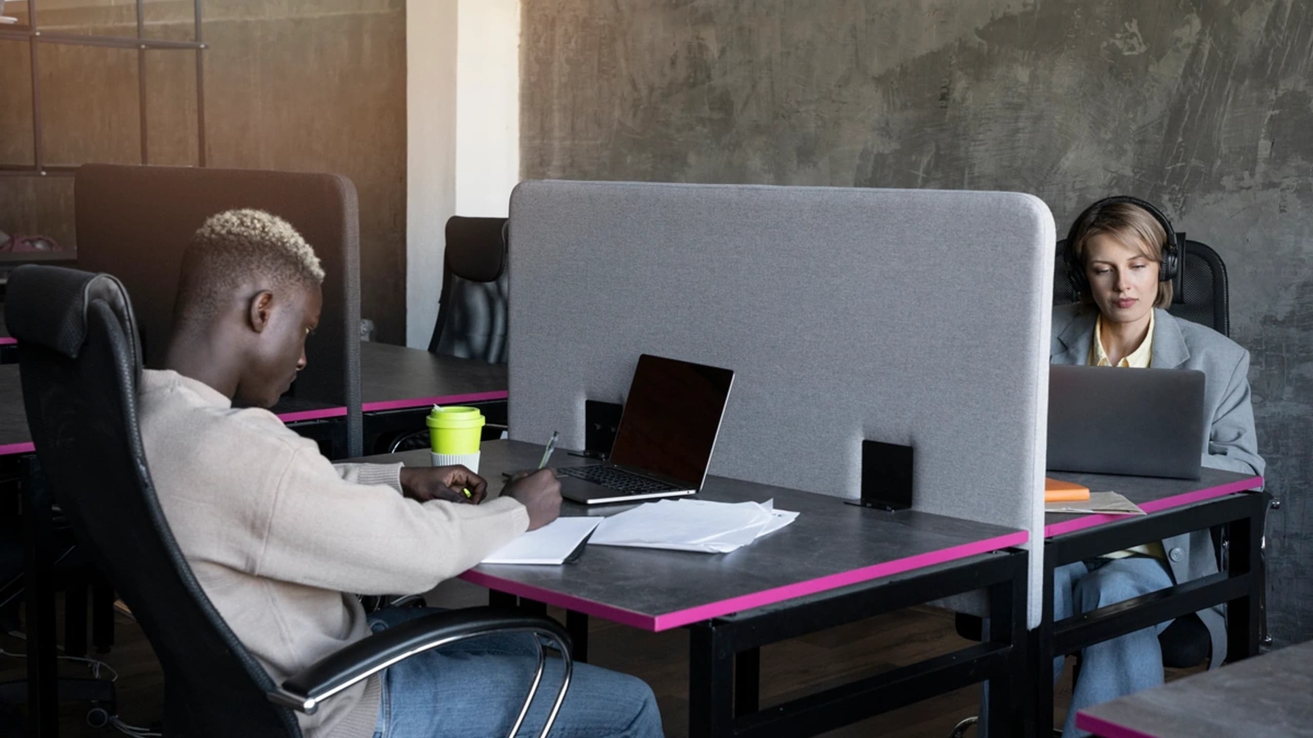 5 Essential Benefits of Coworking Spaces for Remote Workers in the Digital Age