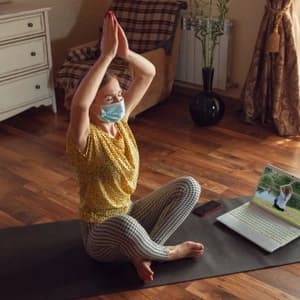 5-Minute Yoga Routine to Quiet Your Mind Anytime, Anywhere