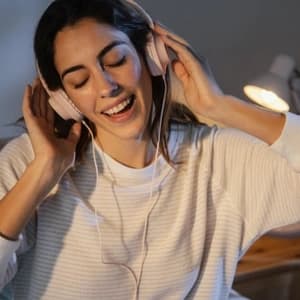 Tips for Using Music to Help with Sleep and Relaxation